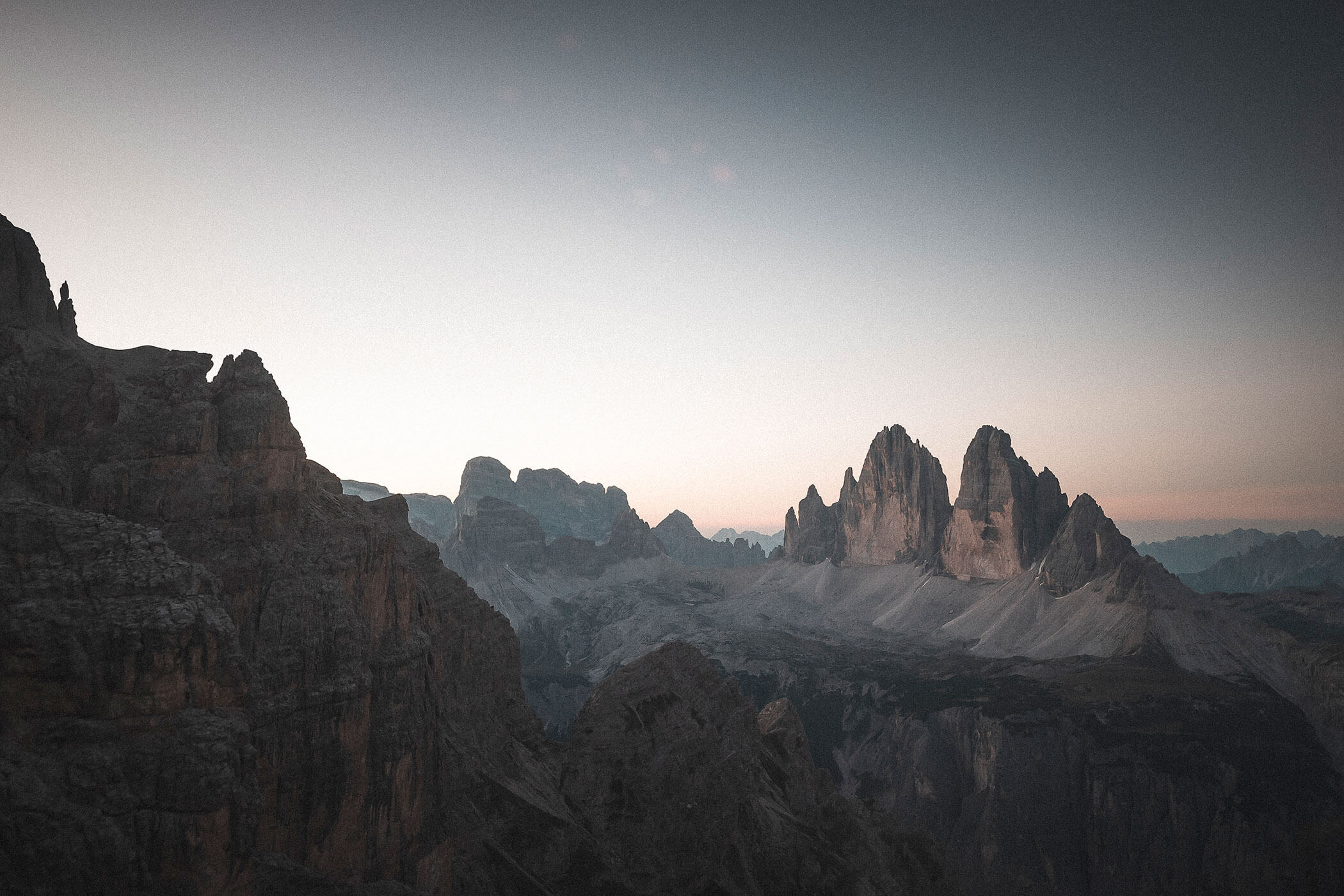 The Three Peaks in the evening sun - Zin Park Residence