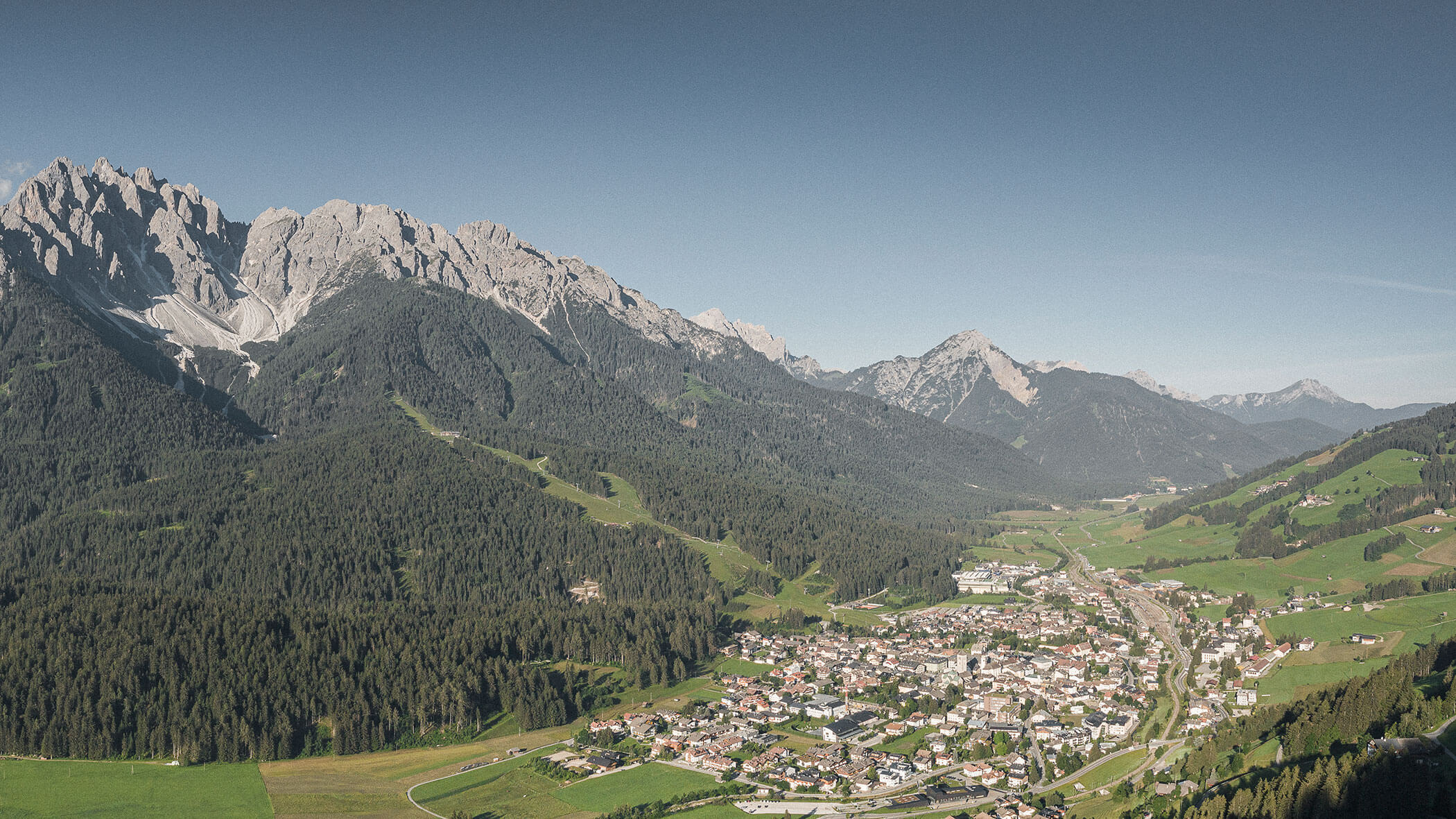 The village of San Candido from above in summer - Zin Park Residence